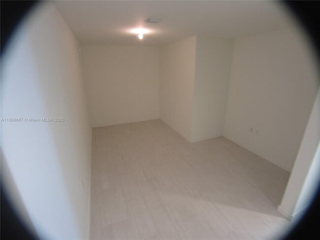Building Photo - 1000 Brickell Plaza