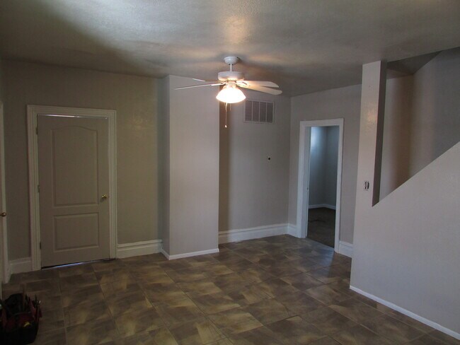 Building Photo - Pet friendly home in Spanish Fork