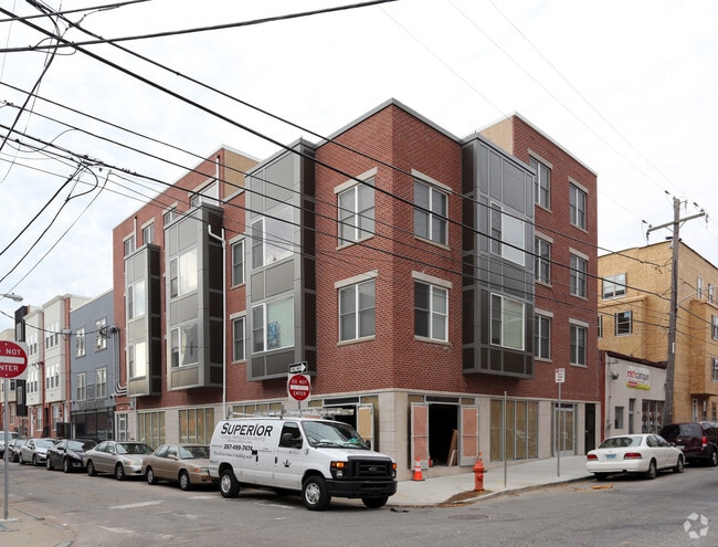 Primary Photo - 1536 N. Carlisle