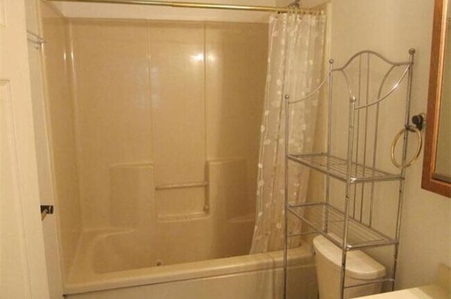 Building Photo - 43-43 Merrymount Rd