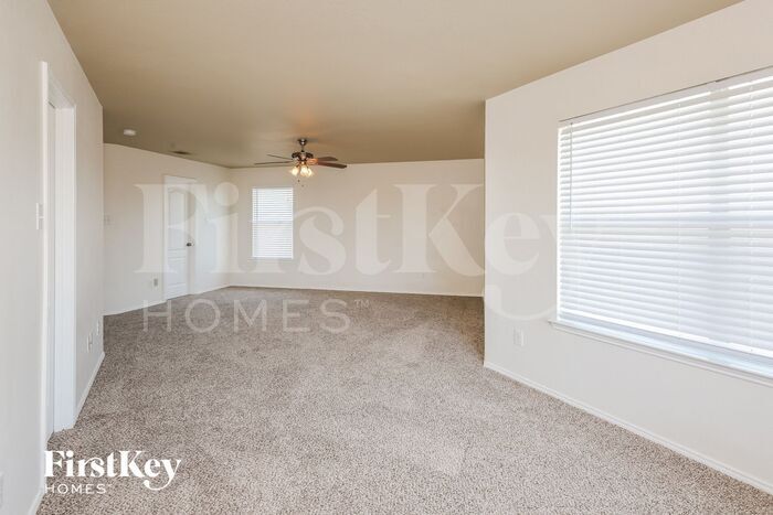 Building Photo - 10636 Winding Passage Way