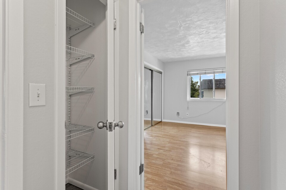 Building Photo - 4497 S 1175 W