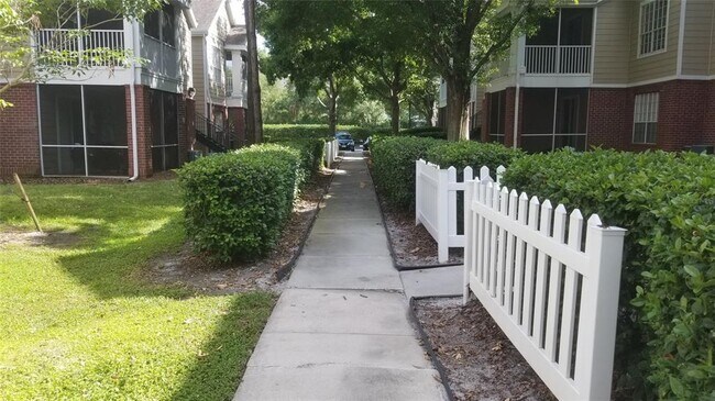 Building Photo - 13028 Plantation Park Cir