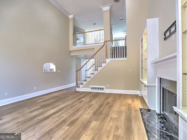 Building Photo - 3237 Waldwick Way SE