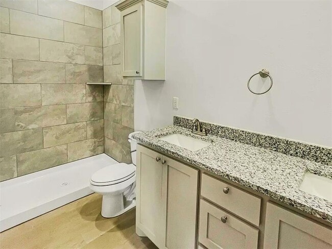 Building Photo - 2116 Charles Whitlow Ave