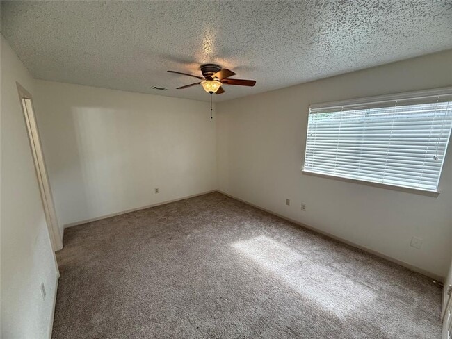 Building Photo - 4411 Treasure Trail