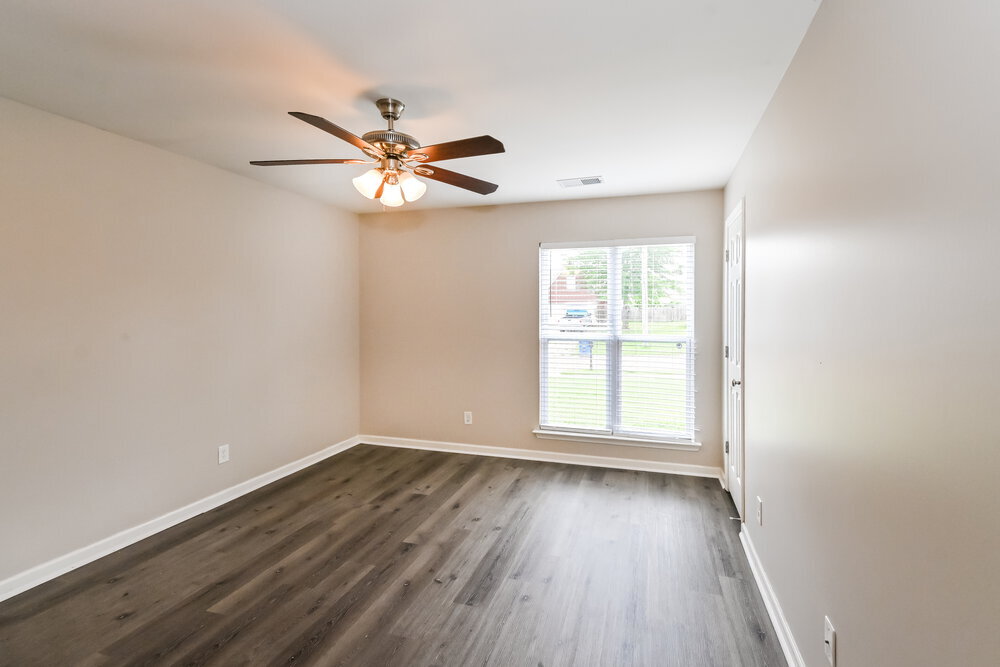 Building Photo - 13183 Sandbourne S