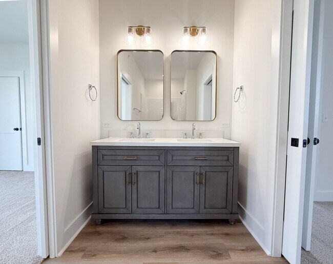 Building Photo - Luxury 3-Bedroom Townhome with Flex Room at Highbury + Summer Special