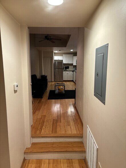 Building Photo - 14 S 14th St