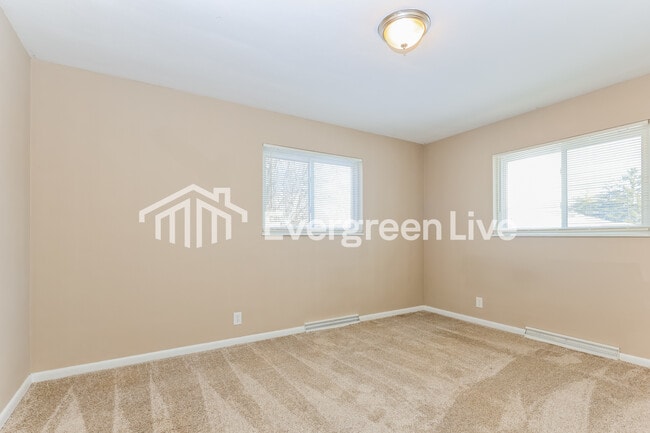 Building Photo - 804 Fallveiw Ave