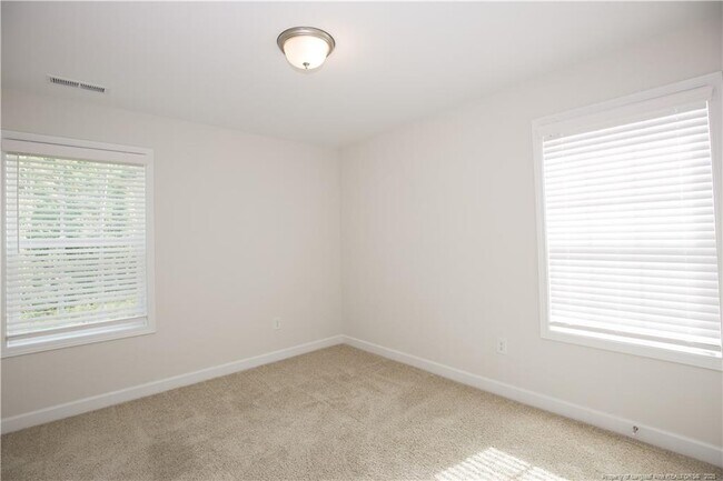 Building Photo - 1170 Camellia Dr