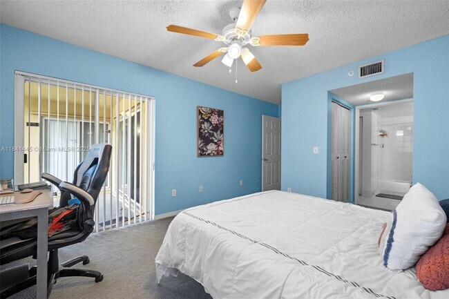 Building Photo - 2600 S University Dr