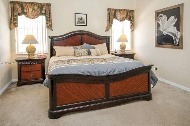 Building Photo - 640 Tupelo Cir