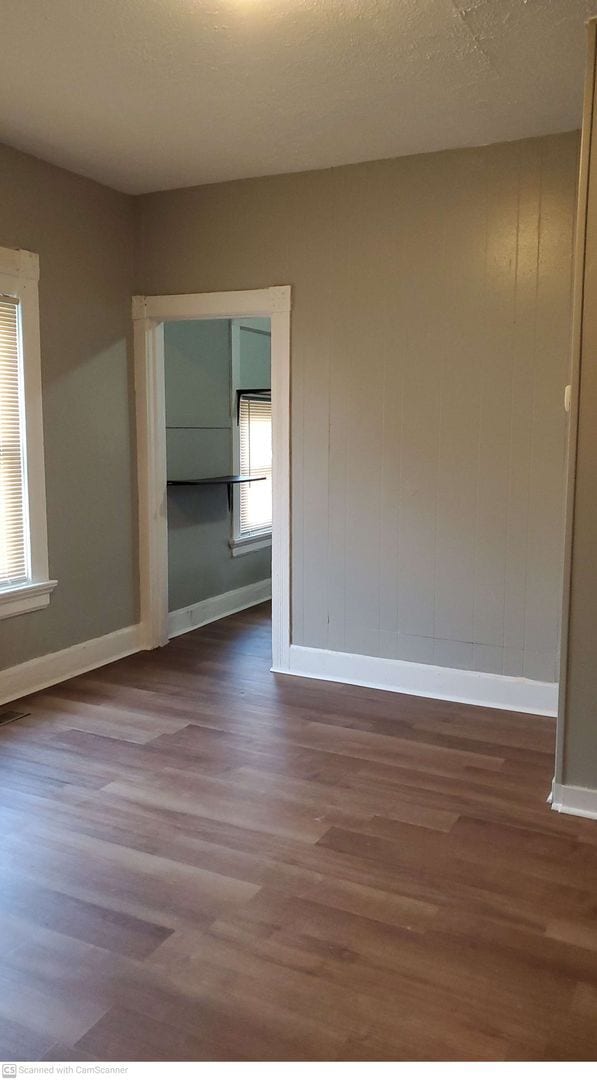 Building Photo - Quaint 2 bedroom just renovated perfect access to all of Xenia