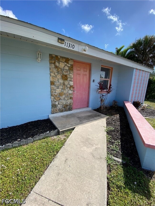 Building Photo - 11310 Linda Loma Dr