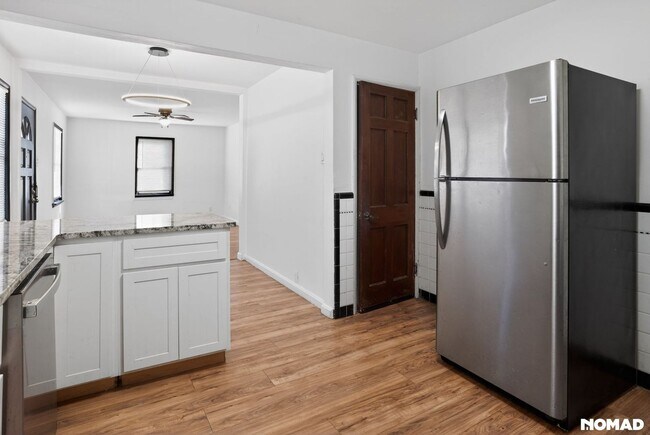 Building Photo - Charming 2BR House in Saint Louis