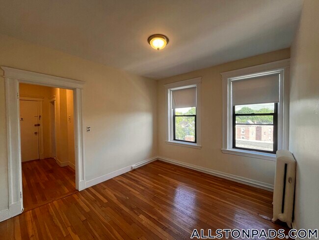 Building Photo - 1144 Commonwealth Ave