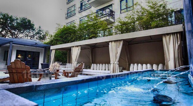 Building Photo - 889 Date St