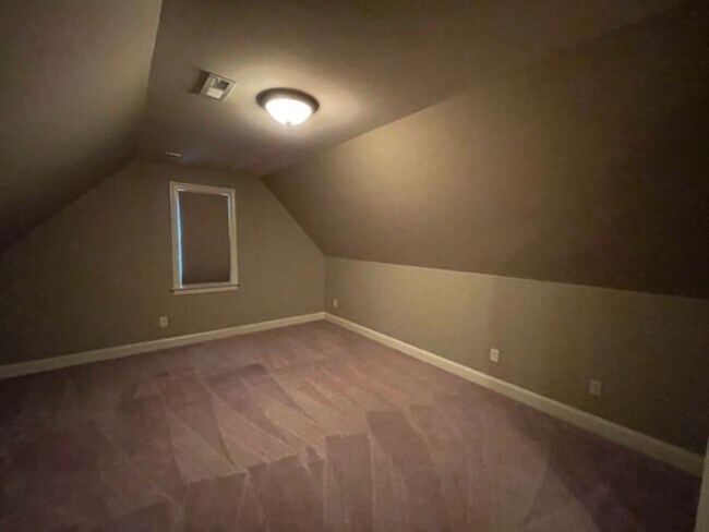 Building Photo - 3725 Nether Ridge Rd
