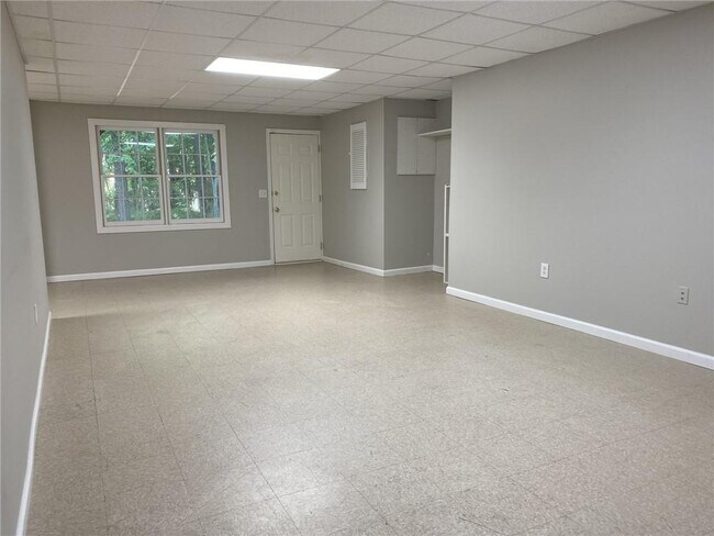 Building Photo - 612 Braidwood Dr NW