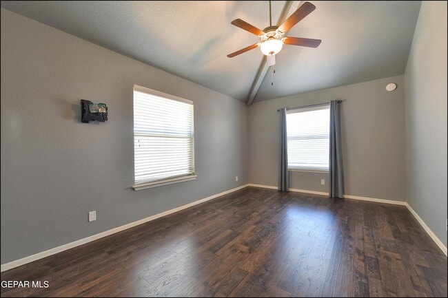 Building Photo - 6560 McFarland Ave