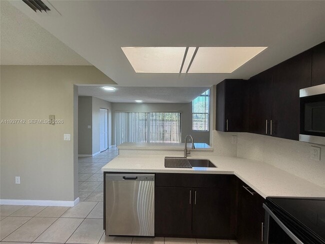 Building Photo - 1206 San Remo Cir