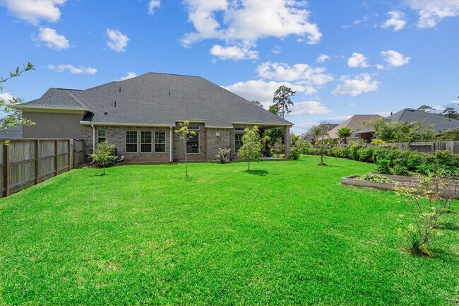 Building Photo - 122 Coral Bells Ct