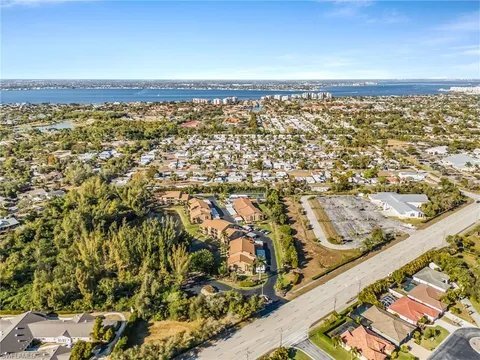 Building Photo - 15751 Windward Way Cir
