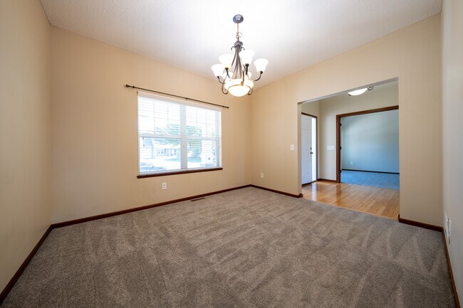 Building Photo - 16549 Dodd Ln