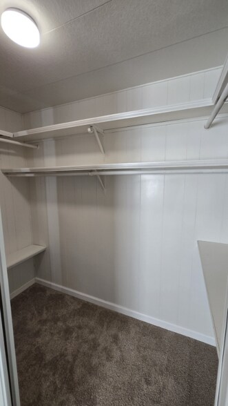 Building Photo - 2525 Flosden Rd