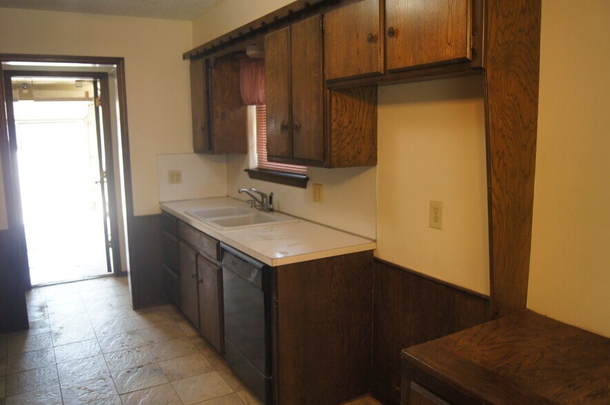 Building Photo - 1213 Frederick Dr