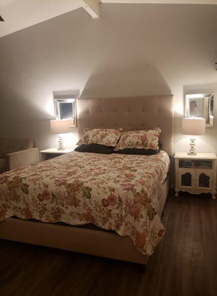 Building Photo - 9920 Mollyknoll Ave