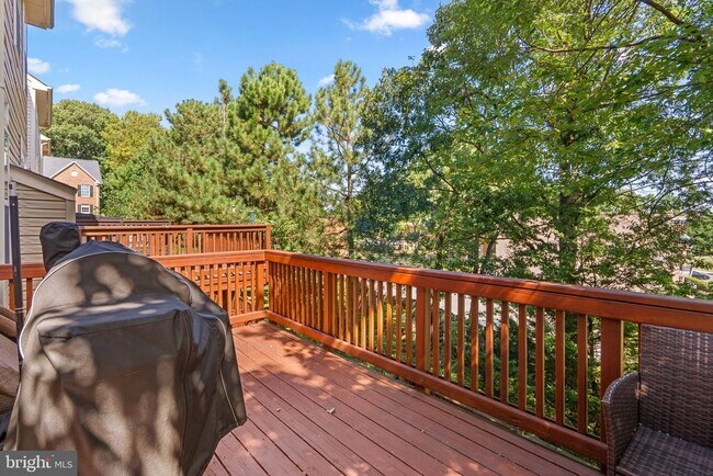 Building Photo - 2940 Huntington Grove Square