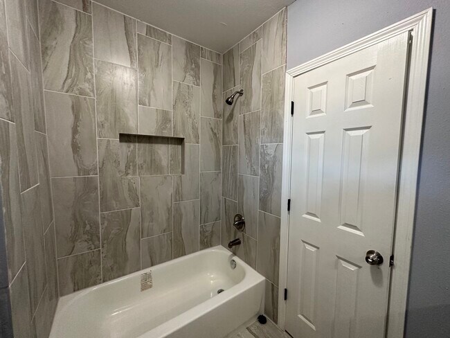 Building Photo - 2504 Rosemead Dr