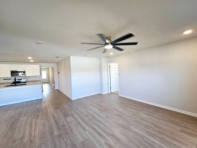 Building Photo - Spacious Modern Home w/Great Community Amenities! *1/2 OFF Security Deposit for A-D Military!*