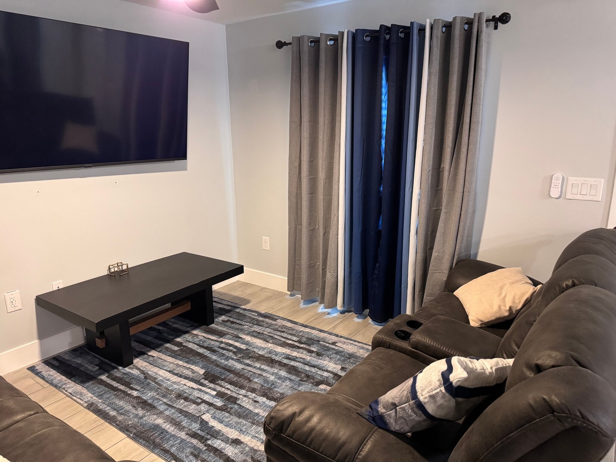 Building Photo - 3667 Michigan Ave