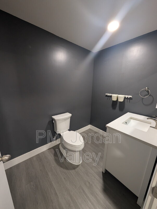 Building Photo - 5077 Arete Way