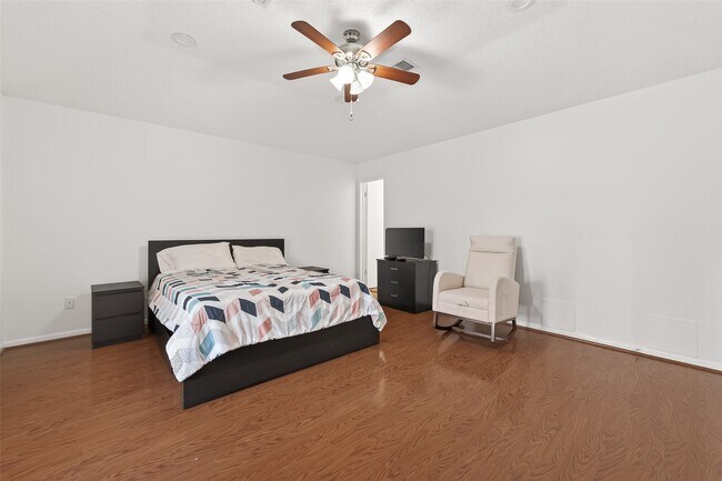 Building Photo - 1506 Apple Park Dr