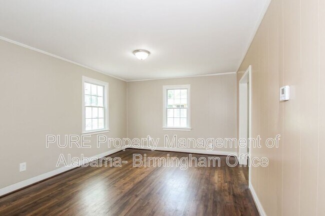 Building Photo - 208 22nd St SW