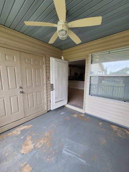 Building Photo - 4706 Pontchartrain Dr