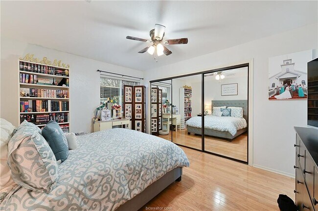 Building Photo - 2800 Longmire Dr