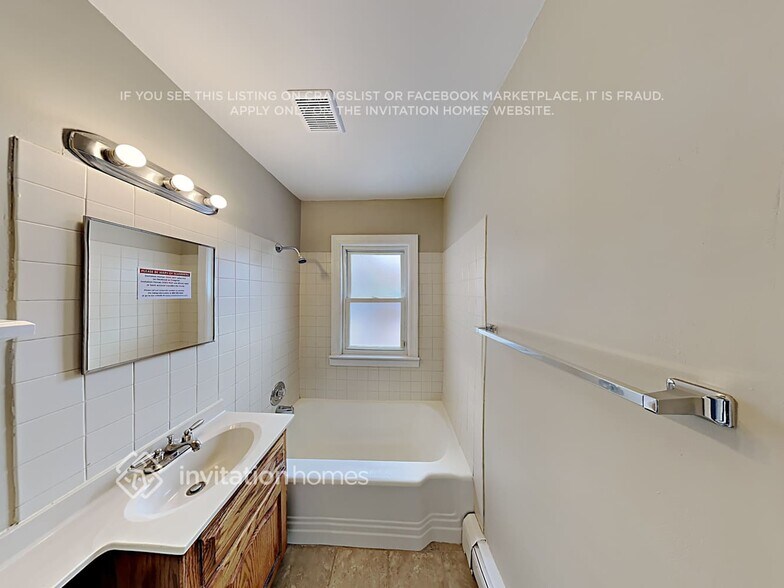 Building Photo - 4301 W 99th Pl