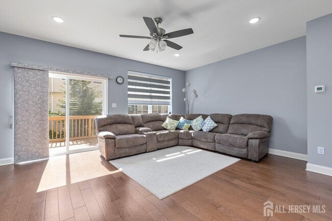 Building Photo - 1302 Hights Farm Rd N