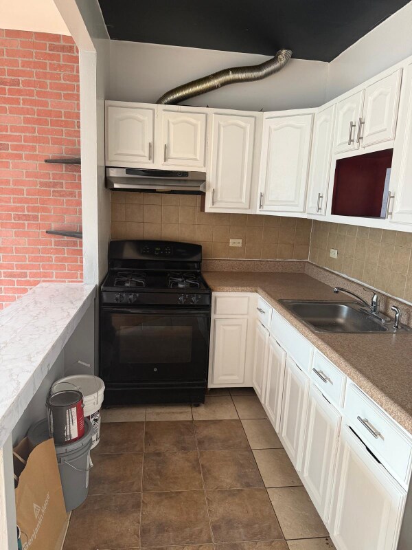 Building Photo - 455 E 181st St