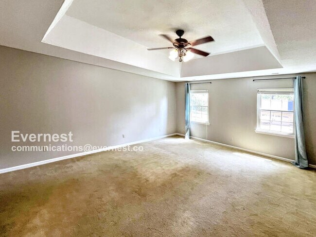 Building Photo - Beautiful 4 Bed & 2.5 Bath Home in Hixson ...