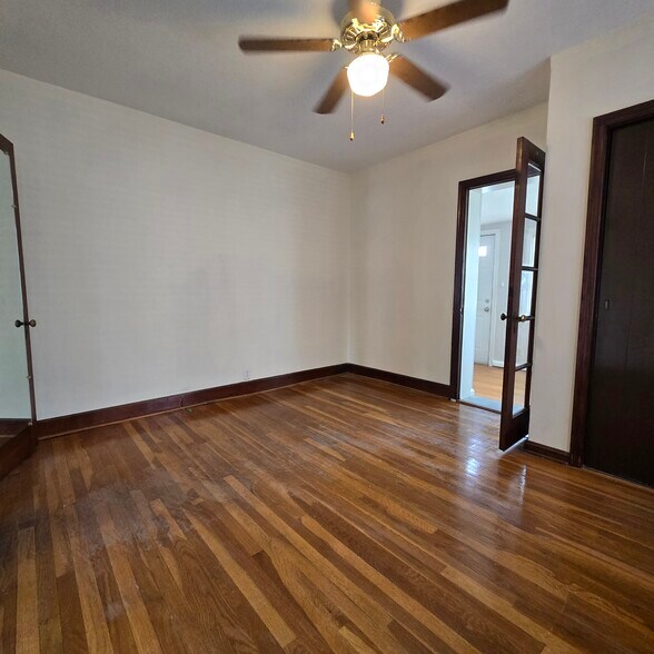 Building Photo - 3529 Lawn Ave