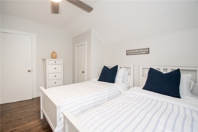 Building Photo - 33 Slocum St