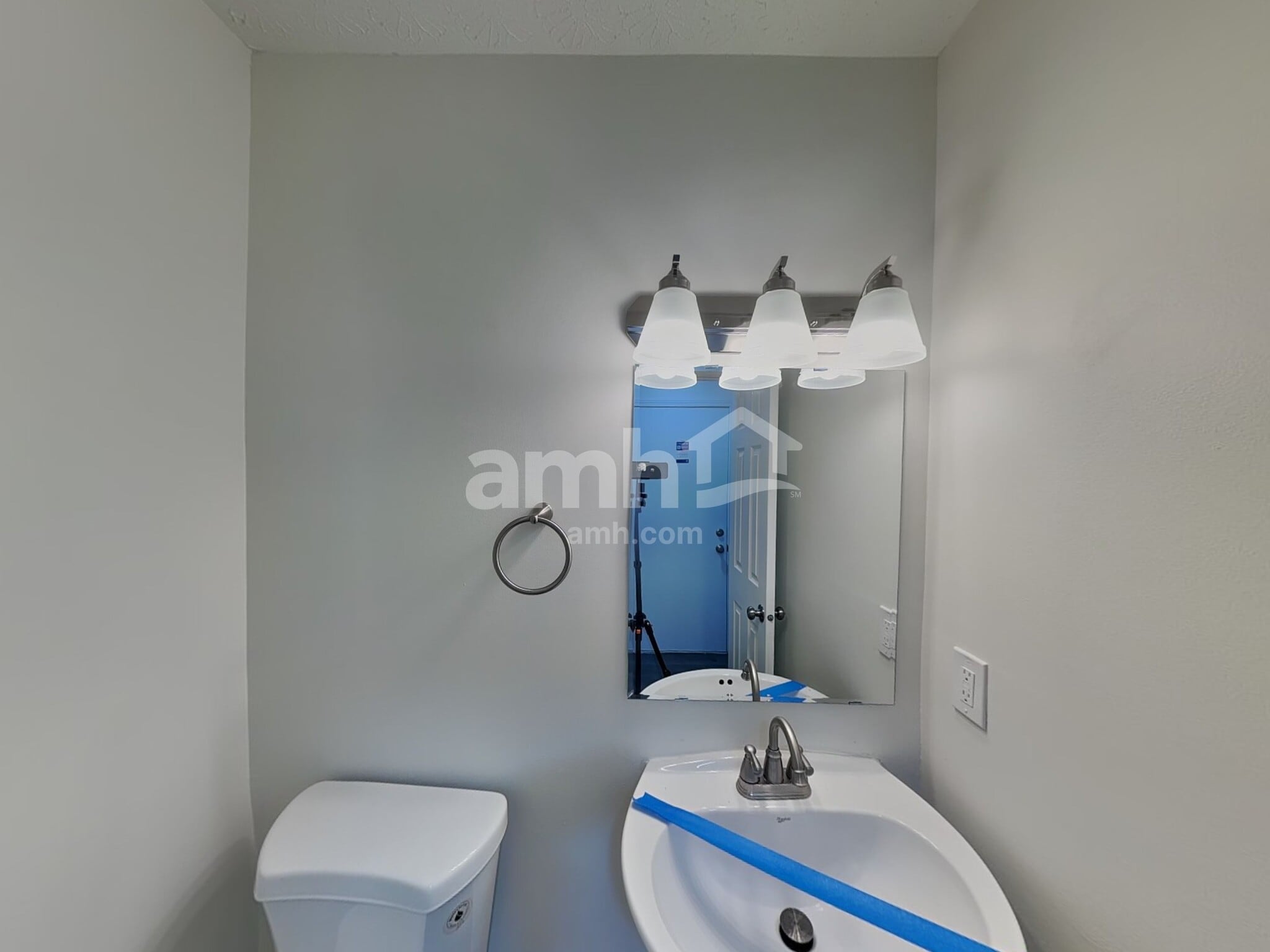 Building Photo - 201 Victorian Dr