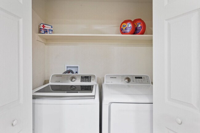 Building Photo - 4009 W Grant St