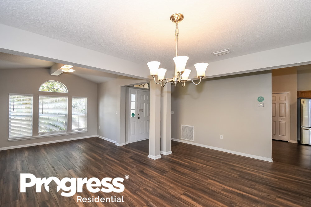 Building Photo - 14064 Fish Eagle Dr E